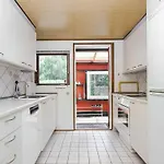 6 Person In Store Fuglede-by Traum * Store Fuglede